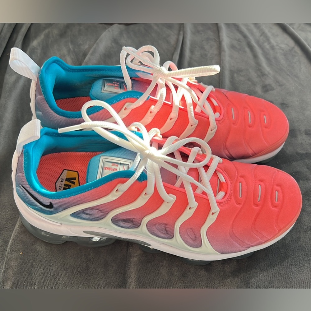 Nike vapor max like new